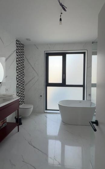Casă individuală cu 5 camere cu Piscina în Pipera