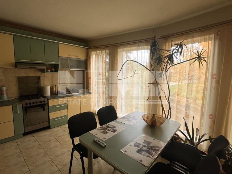 Casă individuală cu 5 camere cu Canalizare în Lisaura