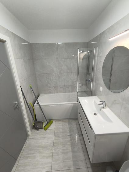 Apartament cu 2 camere decomandat, mobilat în B-dul București