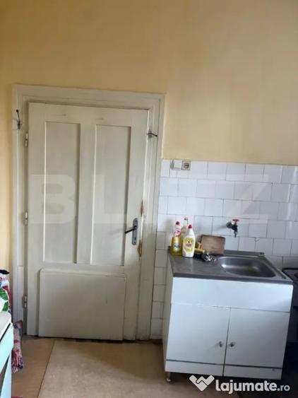 Casă cu 3 camere cu Teren 310 Mp în Central