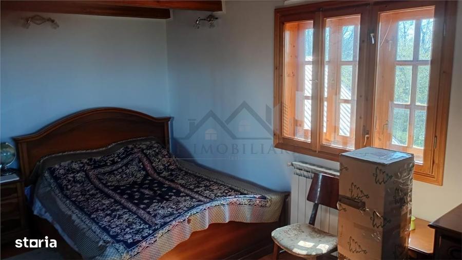 Casă cu 3 camere în Sticlăria