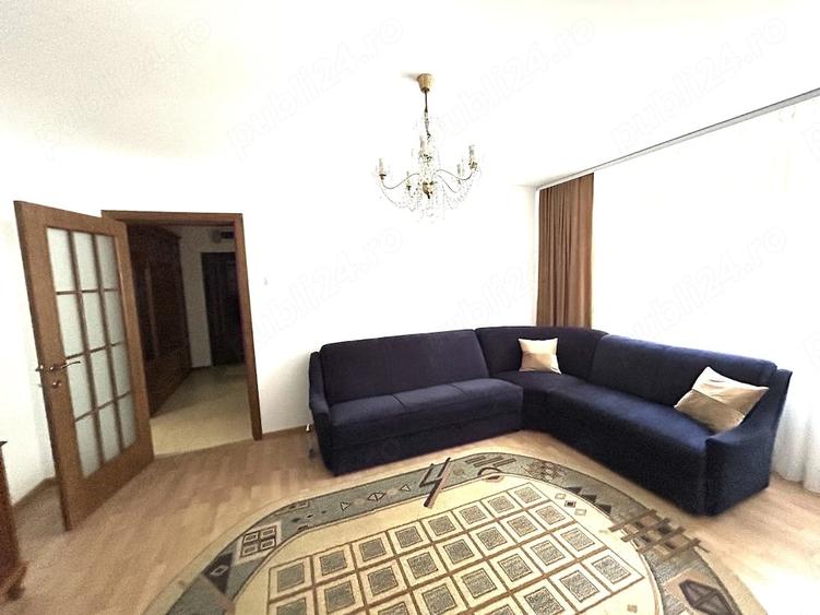Apartament cu 3 camere decomandat în Drumul Taberei