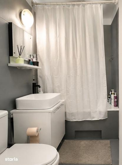 Apartament cu 2 camere semidecomandat, mobilat în Est
