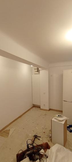 Apartament cu 3 camere decomandat în Cantemir
