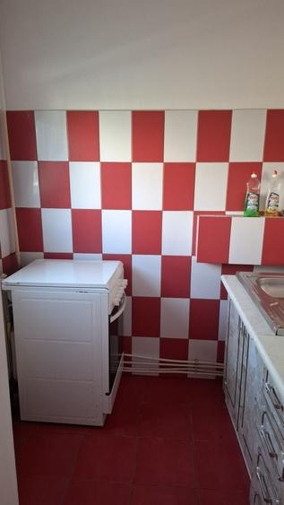 Inchiriez garsoniera in Turda str Tineretului nr 34. - 1