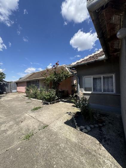 Casă cu 4 camere în Tulca