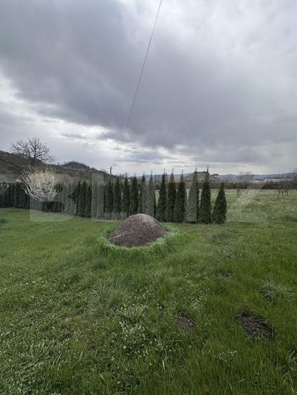 Casă individuală cu 3 camere cu Canalizare în Central