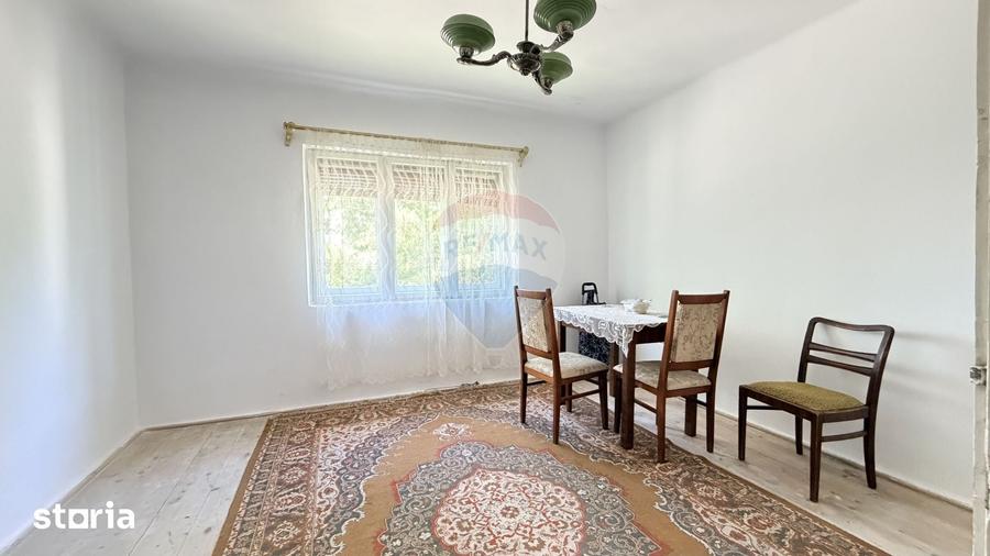 Casă cu 4 camere cu Teren 700 Mp în Vitrometan