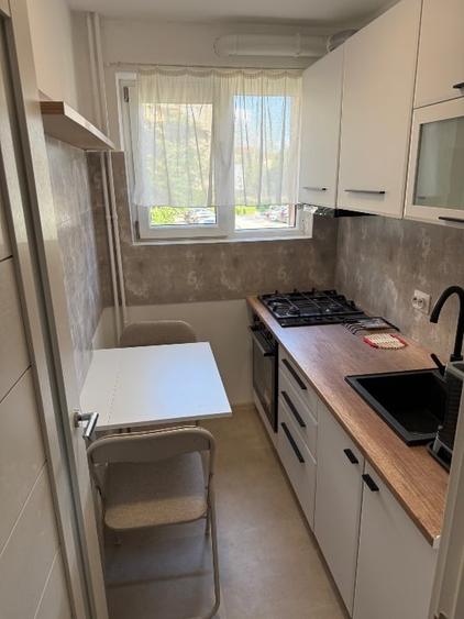 Apartament cu 3 camere decomandat în Valea Rosie