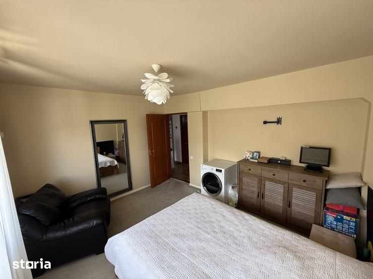 Apartament cu 3 camere în Uric