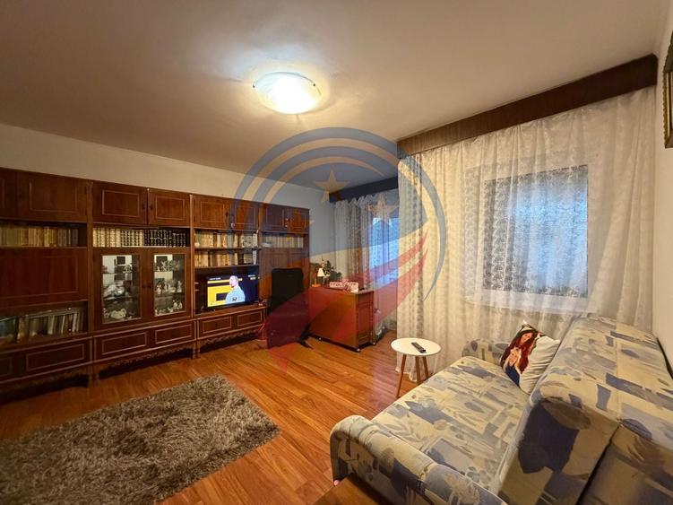 Apartament cu 3 camere decomandat în Brazda lui Novac
