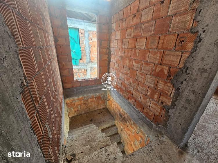Casă cu 5 camere cu Teren 510 Mp în Rediu