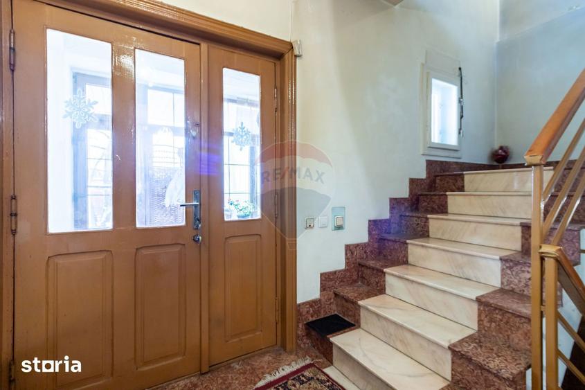 Casa / Vila cu 4 camere de vanzare in zona Giulesti Sarbi - 2
