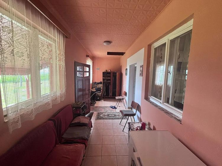 Casă cu 4 camere cu Teren 11000 Mp în Fânațe (Band)