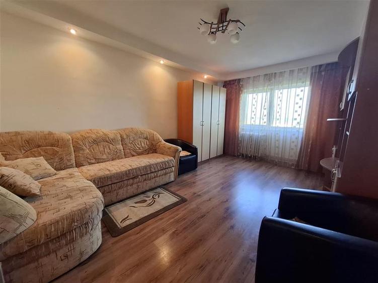 Apartament cu 2 camere decomandat, mobilat în Vasile Aaron