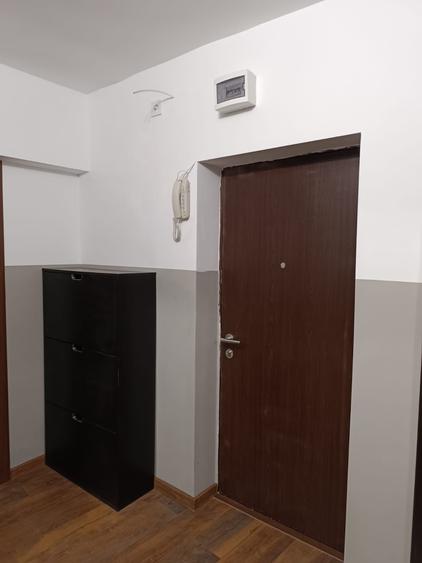 Apartament cu 3 camere decomandat în Crângași