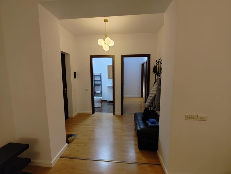 Apartament cu 3 camere decomandat, mobilat în Aviației