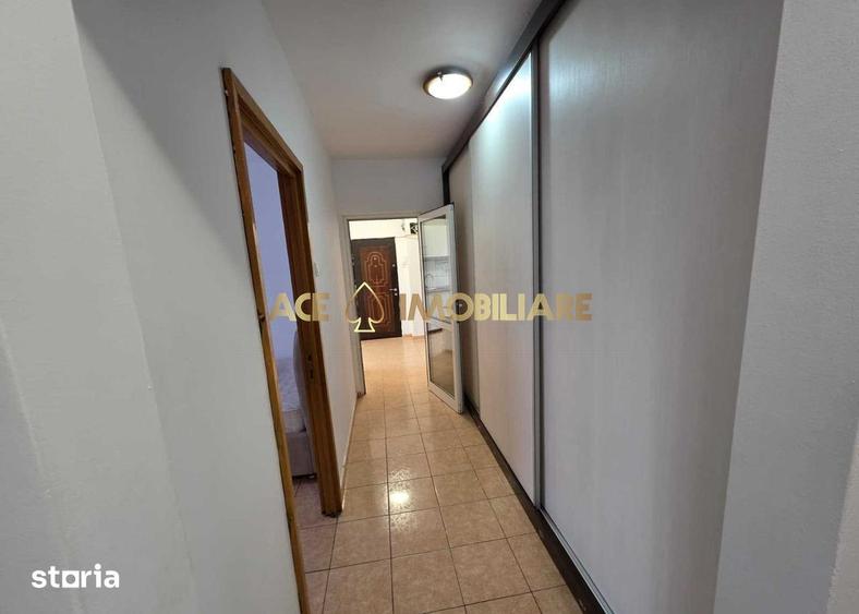 Apartament cu 3 camere, mobilat în Titan