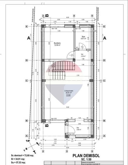 Casă individuală cu 5 camere cu Teren 230 Mp în Central