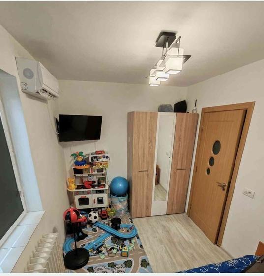 Apartament cu 2 camere semidecomandat în Popoveni