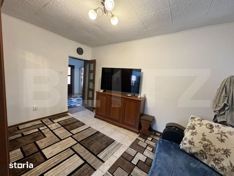 Casă cu 6 camere cu Teren 1000 Mp în Sântuhalm