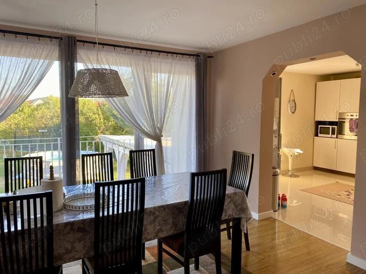 Casă cu 4 camere cu Teren 450 Mp în Central
