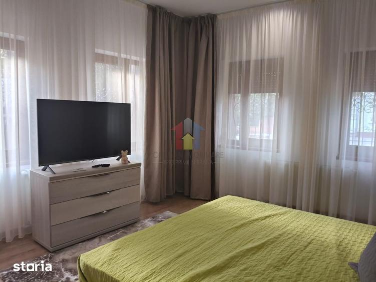 Casă cu 4 camere cu Teren 300 Mp în Central