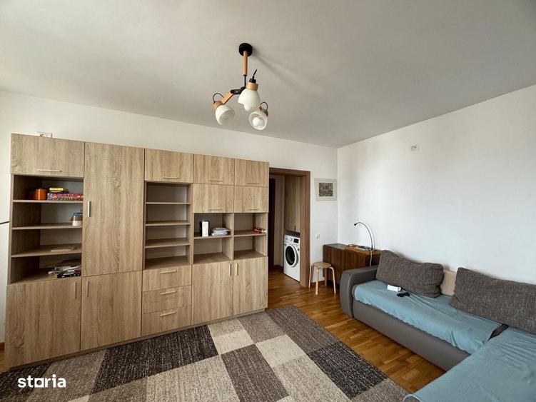 Apartament cu 2 camere semidecomandat în 1 Mai