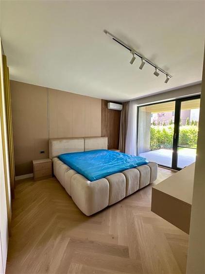 Apartament cu 4 camere semidecomandat, mobilat în Iancu Nicolae