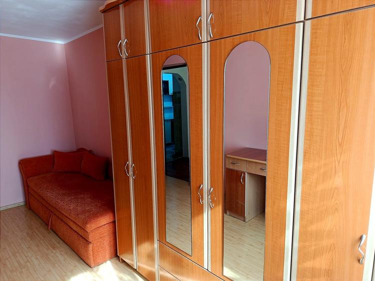 Apartament cu 3 camere semidecomandat în Nicolae Grigorescu