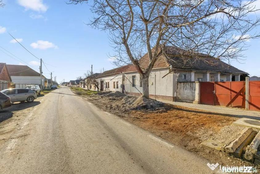 Casă cu 3 camere cu Teren 591 Mp în Vinga