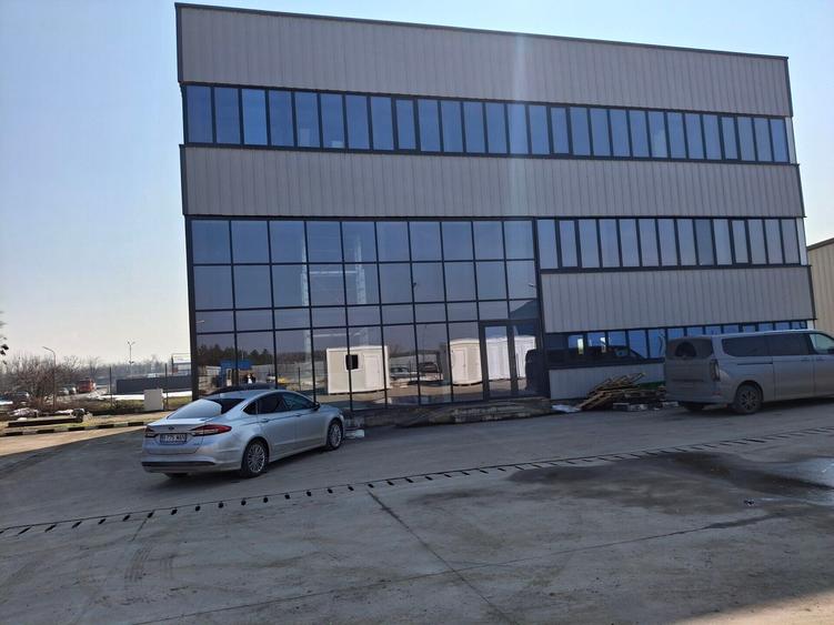 Spațiu comercial, de 500 mp, în Brănești