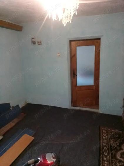 Casă cu 4 camere în Tecuci