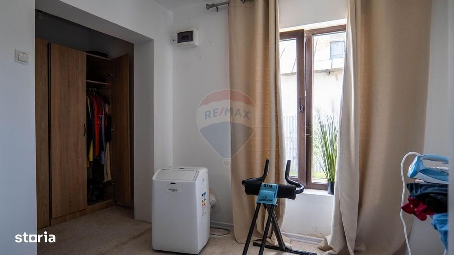 Casă cu 4 camere în Ungureni