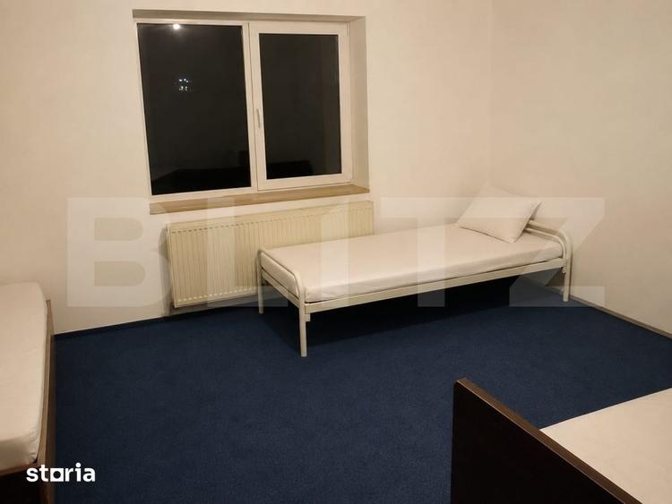 Casă cu 8 camere cu Teren 1785 Mp în Central
