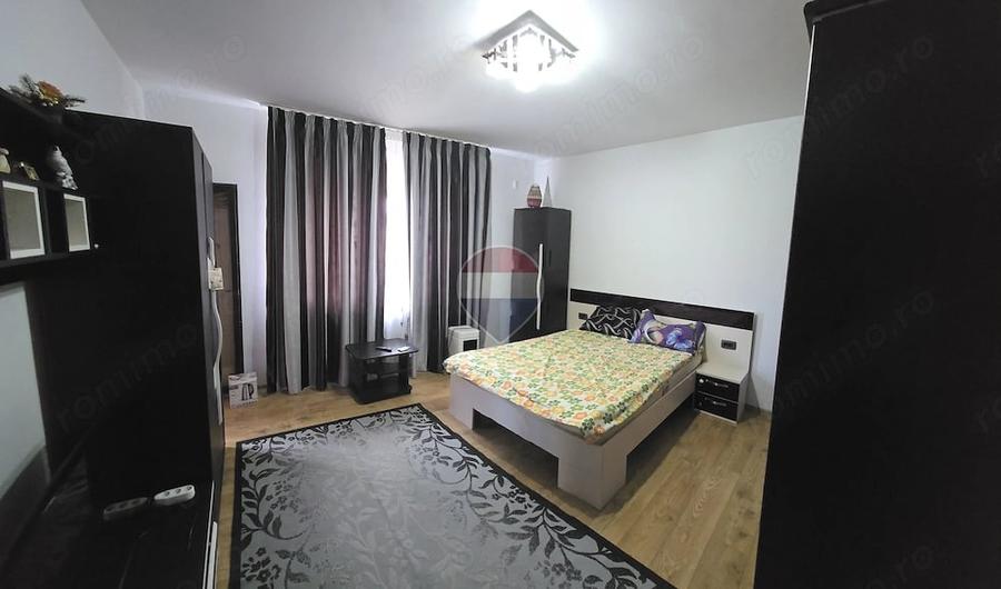 Garsonieră decomandată în Central