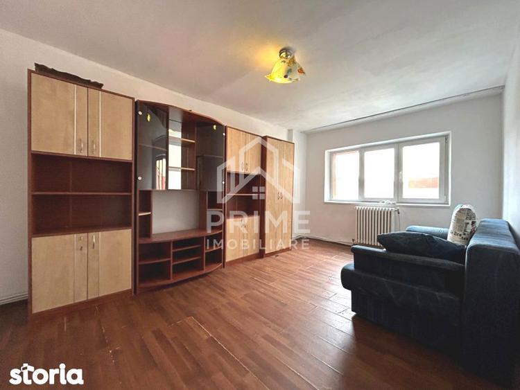 Apartament cu 3 camere decomandat în Cetate