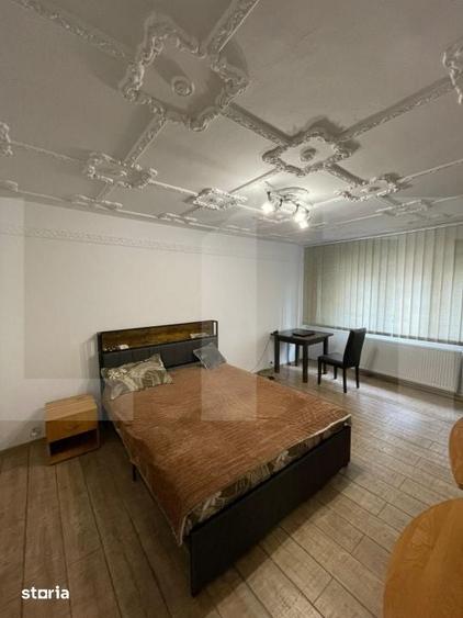 Apartament cu 4 camere decomandat în Lipovei