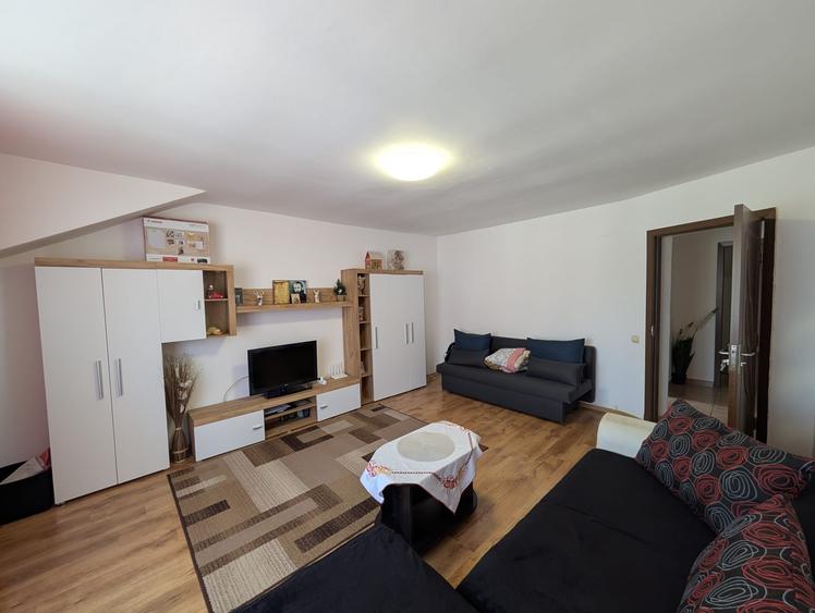 Apartament cu 2 camere decomandat în Florești