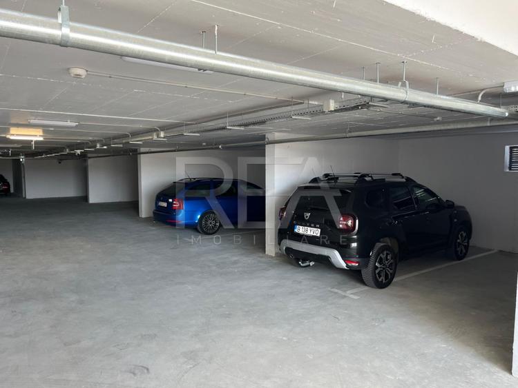 Spațiu comercial, de 1,750 mp, în Otopeni