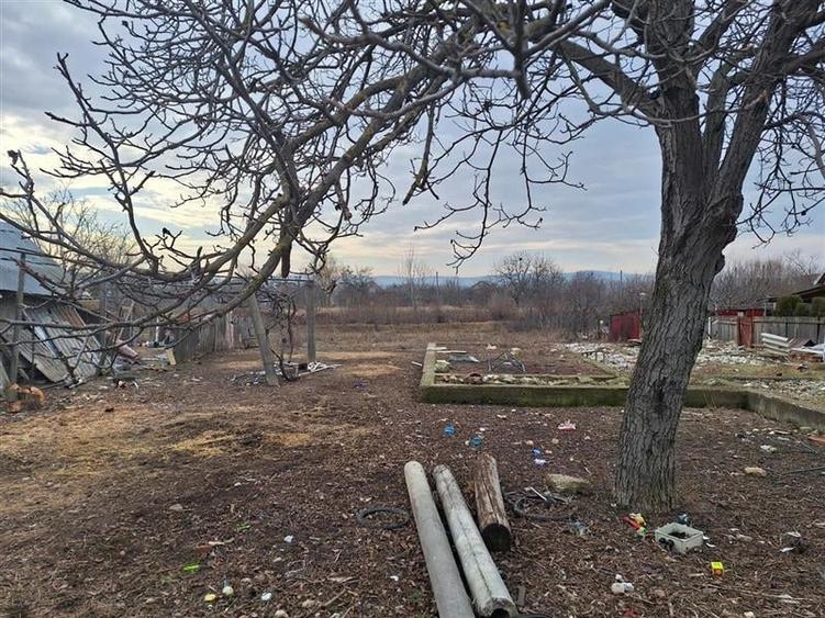 Teren Construcții intravilan de 1200 mp, în Gherăiești
