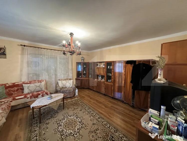 Casă cu 2 camere cu Teren 2963 Mp în Central