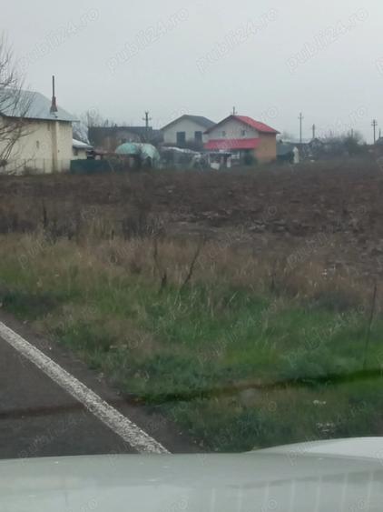 Teren de 2000 mp, în Pleașa