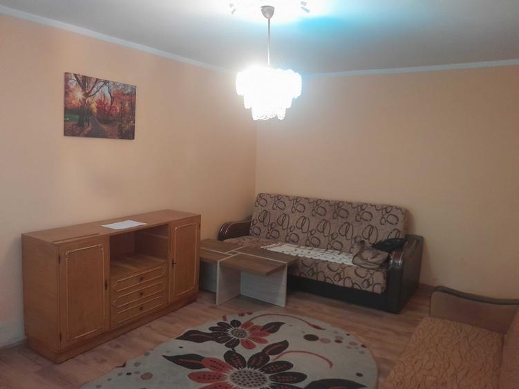 Garsonieră decomandată în Central