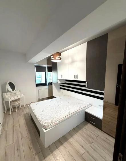 Apartament cu 2 camere semidecomandat, mobilat în Lacul Morii