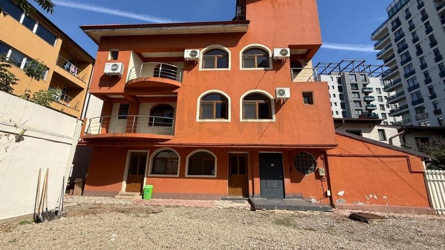 Casă individuală cu 10 camere cu Canalizare în Floreasca