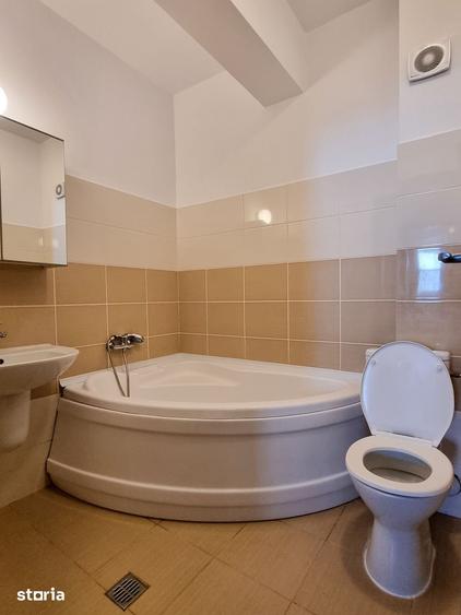 Apartament cu 2 camere decomandat, mobilat în Central