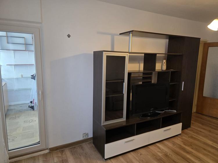 Apartament cu 2 camere decomandat, mobilat în Dristor