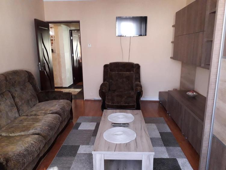 Apartament cu 2 camere decomandat în Tudor
