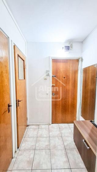 Apartament cu 2 camere semidecomandat, mobilat în Centrul Civic